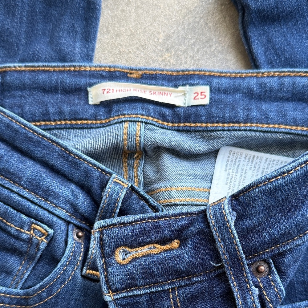Levi's 721 High Rise Skinny Jeans - Dark Blue